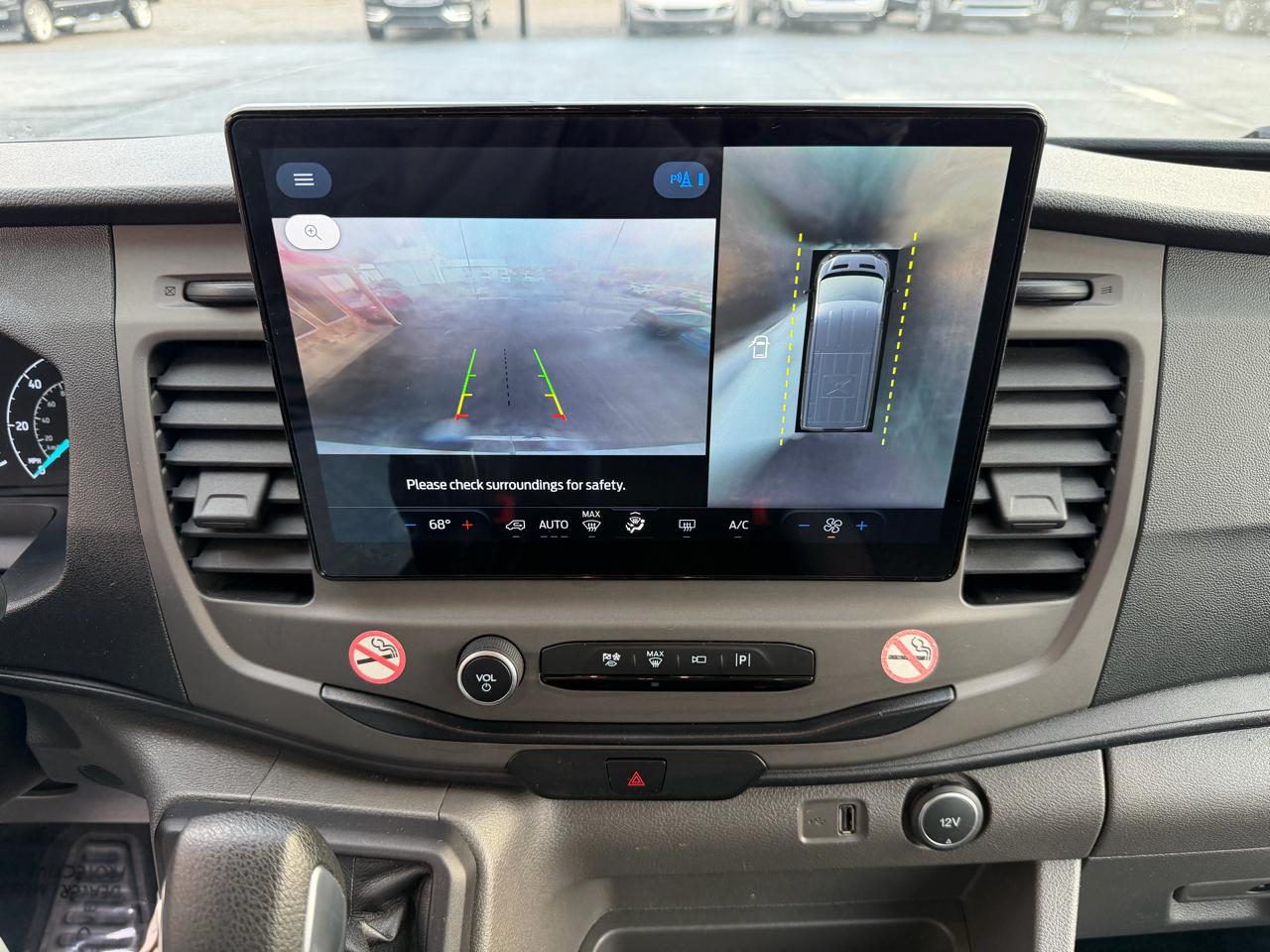 Ford Transit Passenger Wagon T-350 148" Med Roof XLT RWD 2022