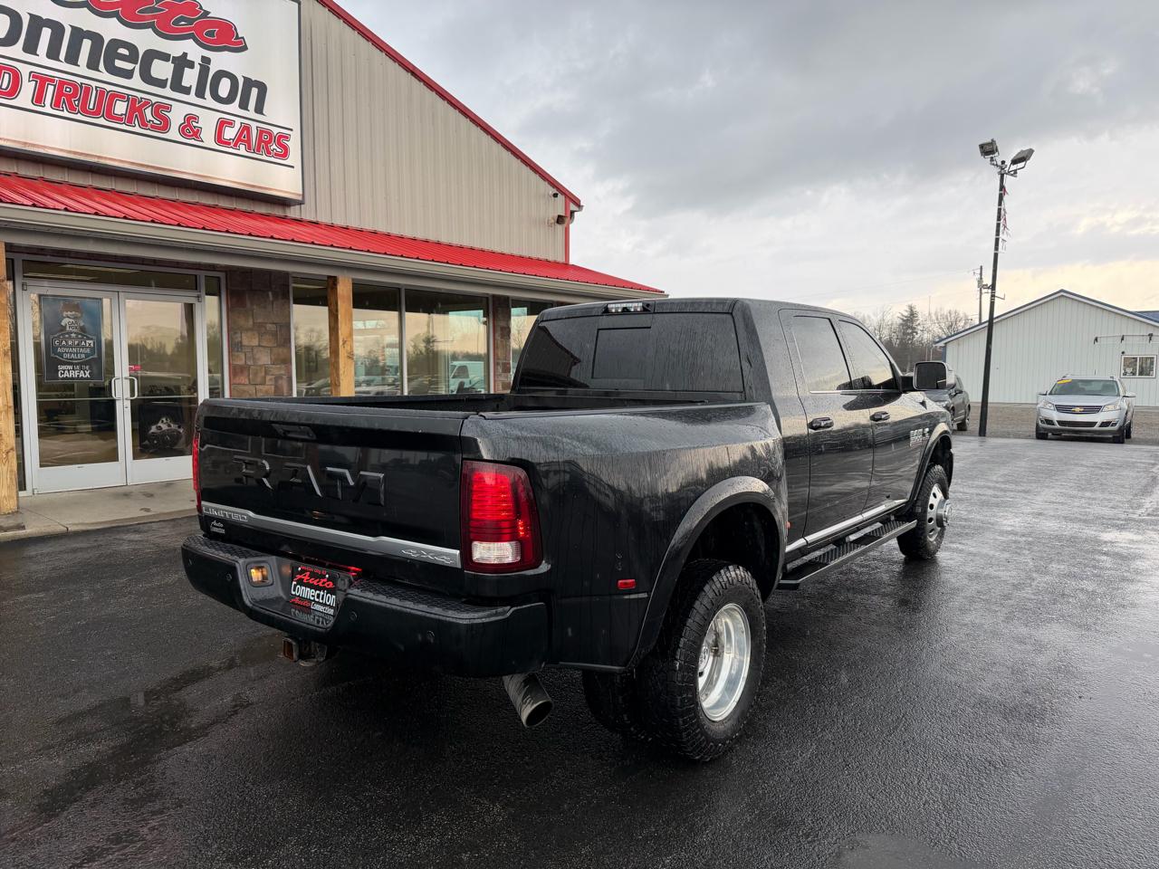 RAM 3500 Limited 4x4 Mega Cab 6'4" Box 2018