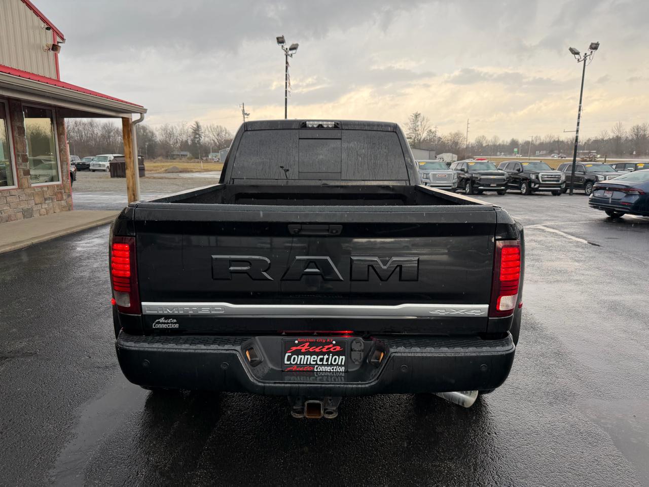 RAM 3500 Limited 4x4 Mega Cab 6'4" Box 2018
