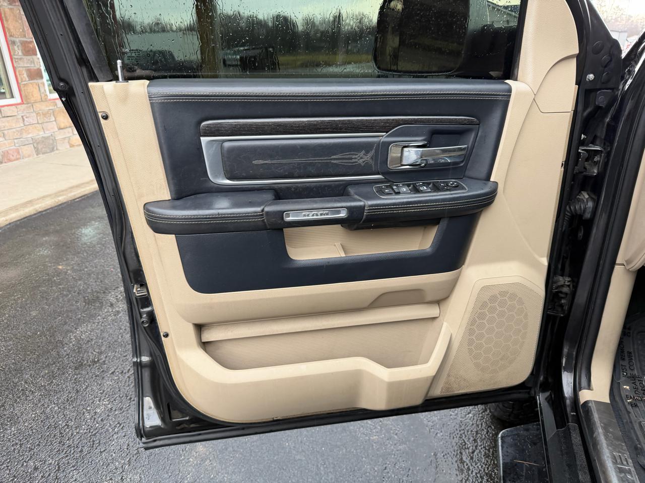 RAM 3500 Limited 4x4 Mega Cab 6'4" Box 2018