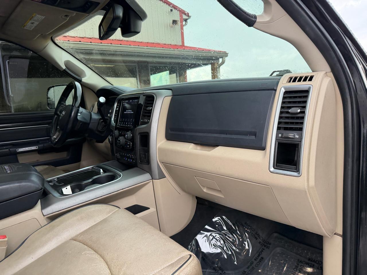 RAM 3500 Limited 4x4 Mega Cab 6'4" Box 2018