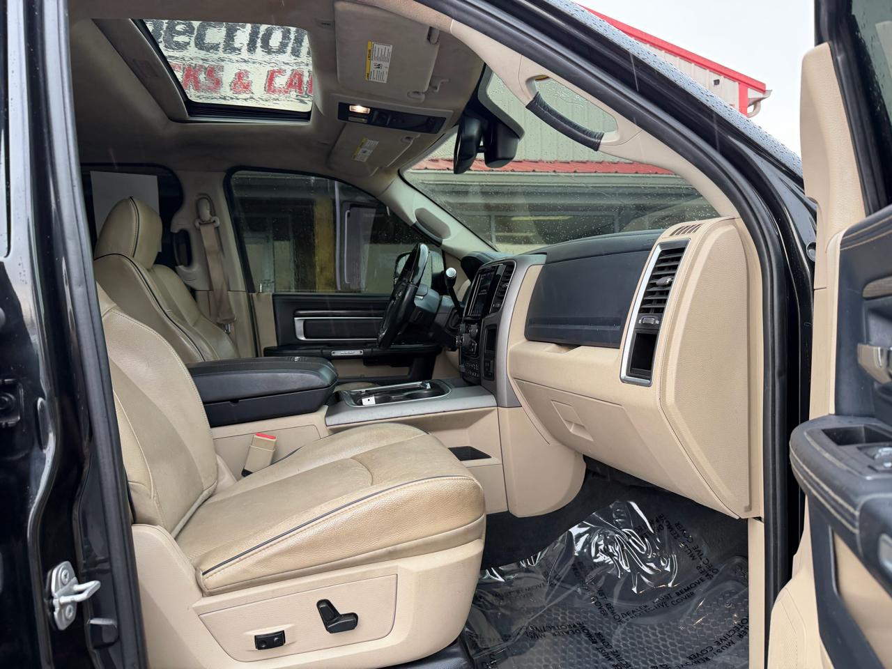 RAM 3500 Limited 4x4 Mega Cab 6'4" Box 2018