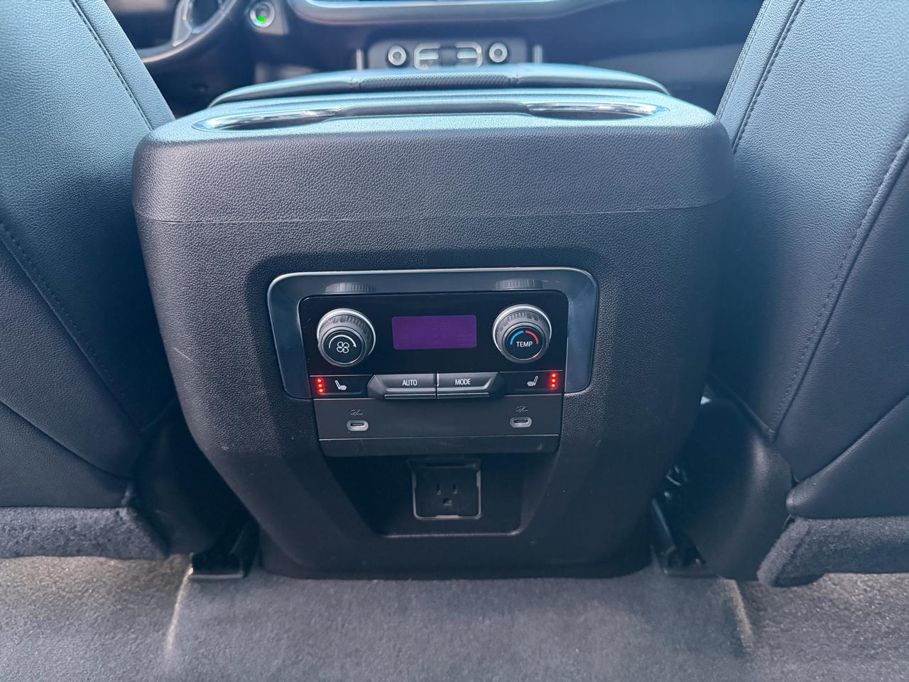 Chevrolet Tahoe 4WD 4dr RST 2022