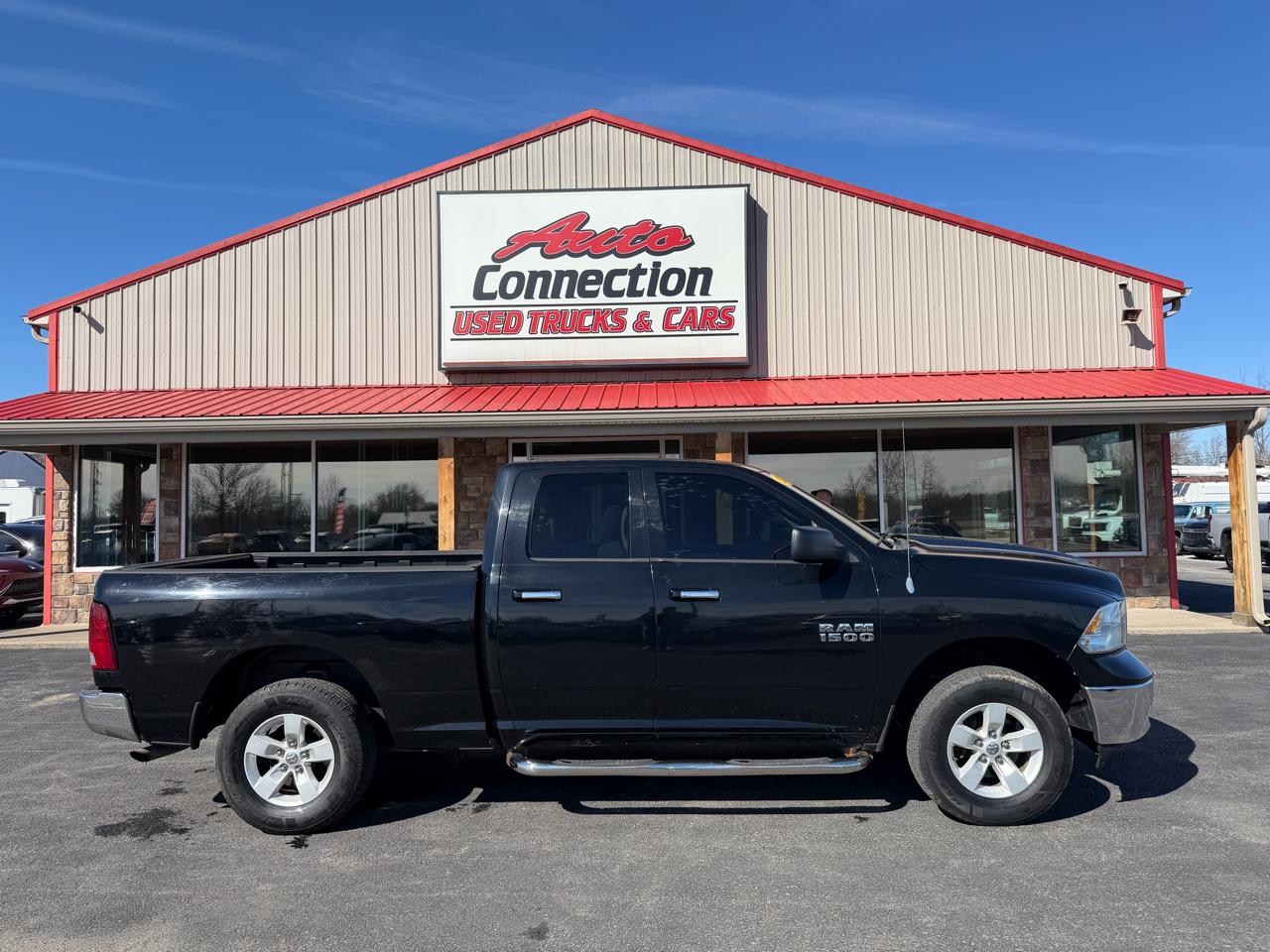RAM 1500 4WD Quad Cab 140.5" SLT 2013