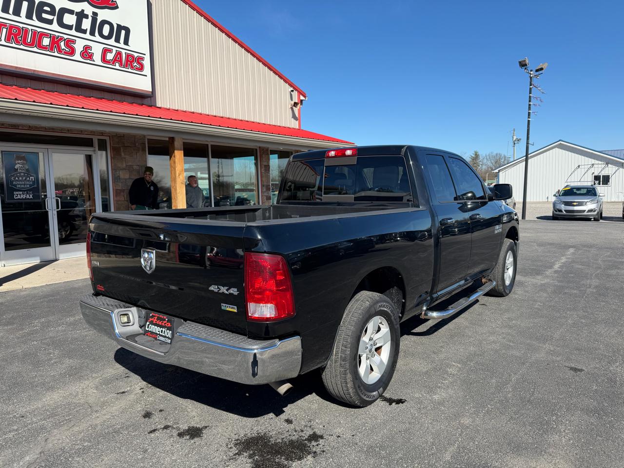 RAM 1500 4WD Quad Cab 140.5" SLT 2013