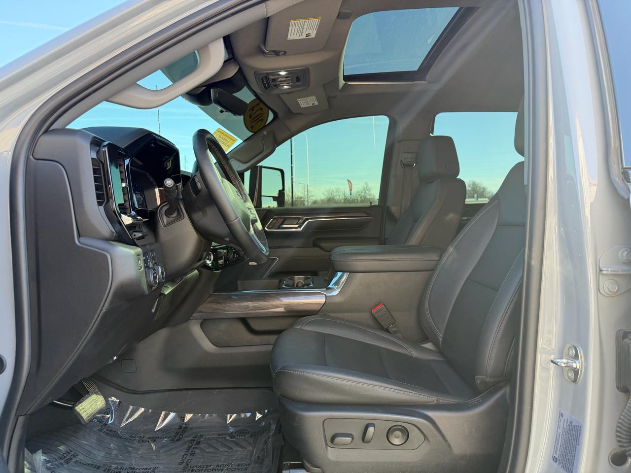 Chevrolet Silverado 2500HD 4WD Crew Cab 159" LTZ 2024