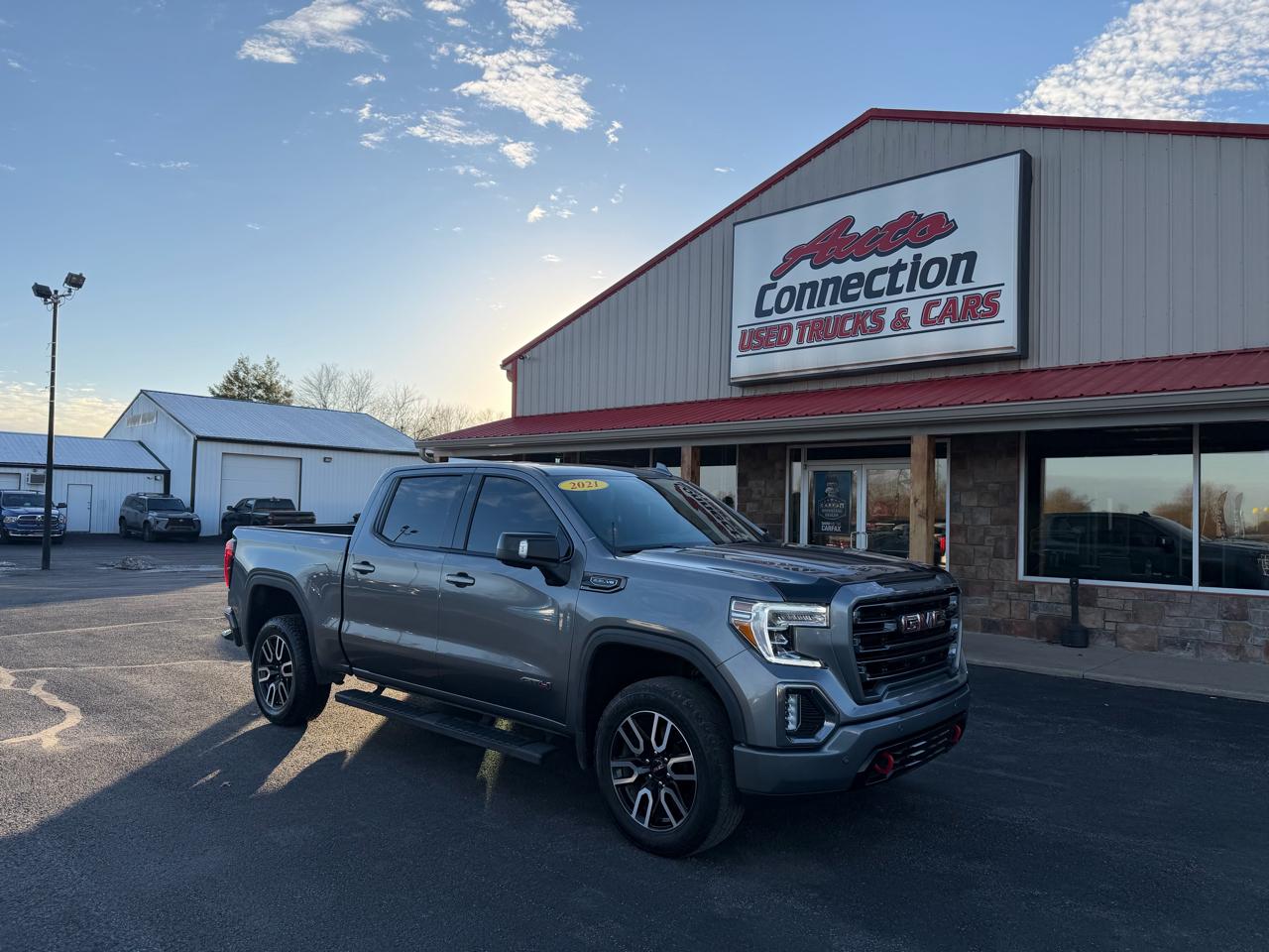 GMC Sierra 1500 4WD Crew Cab 147" AT4 2021