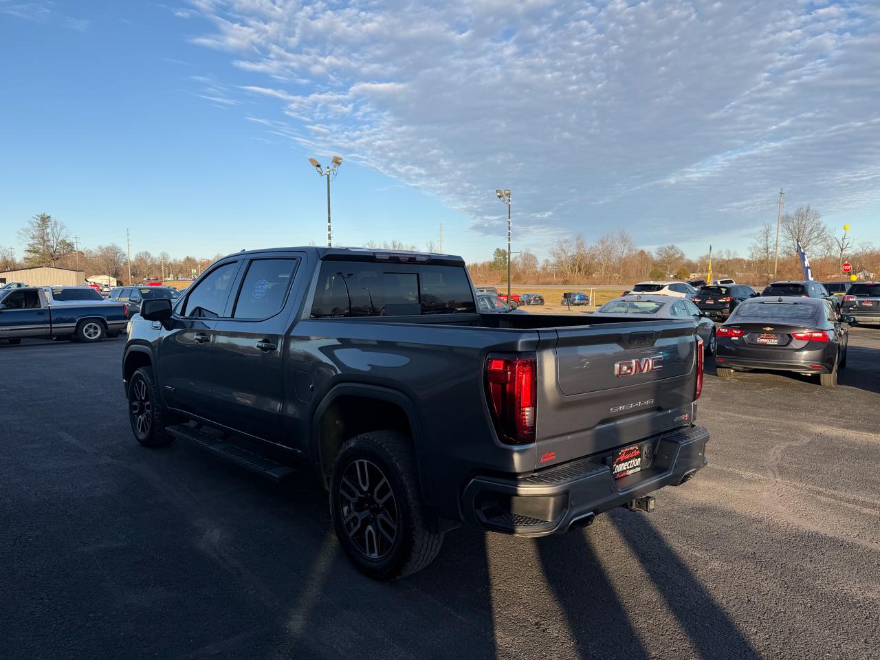 GMC Sierra 1500 4WD Crew Cab 147" AT4 2021