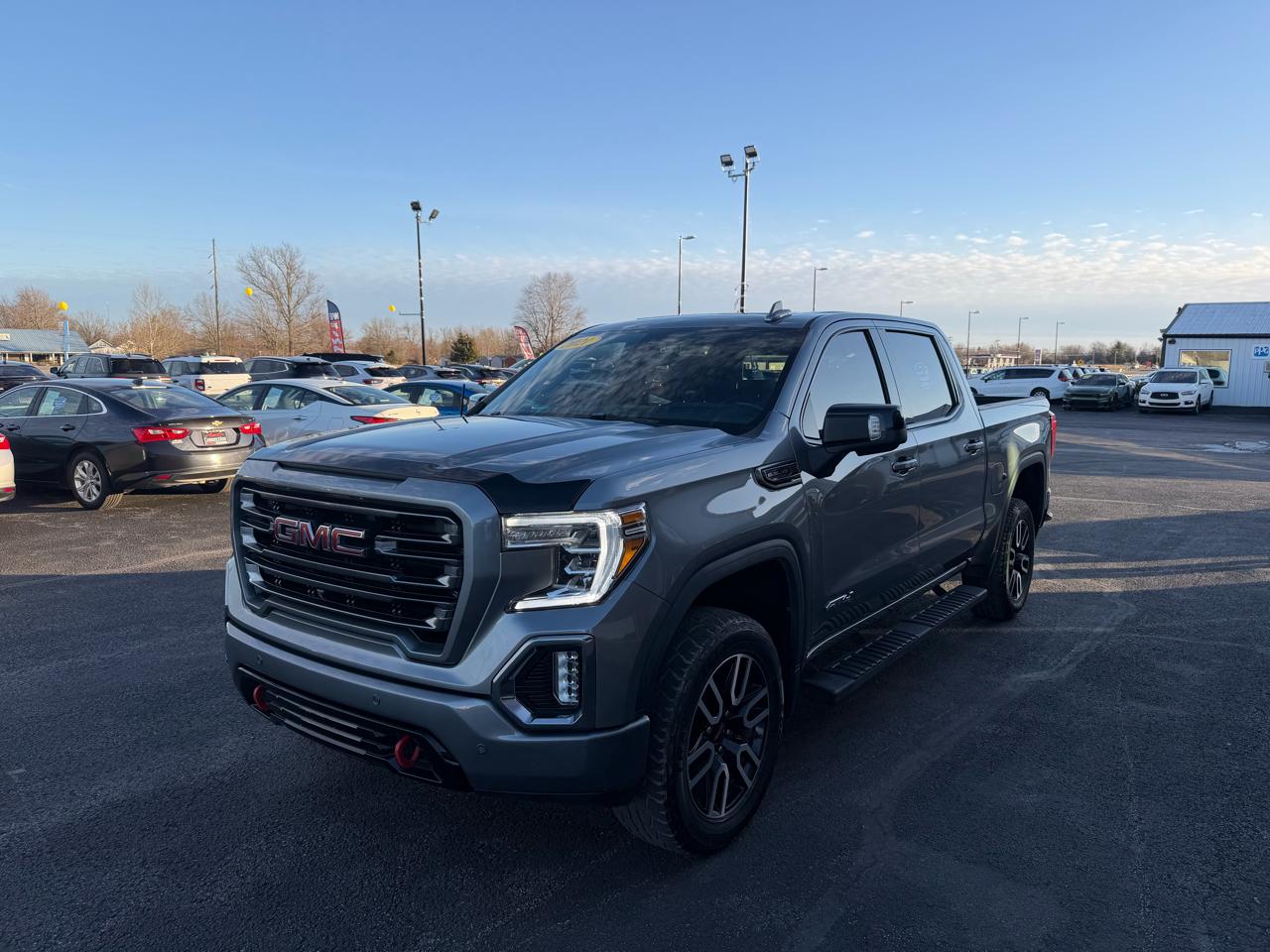 GMC Sierra 1500 4WD Crew Cab 147" AT4 2021