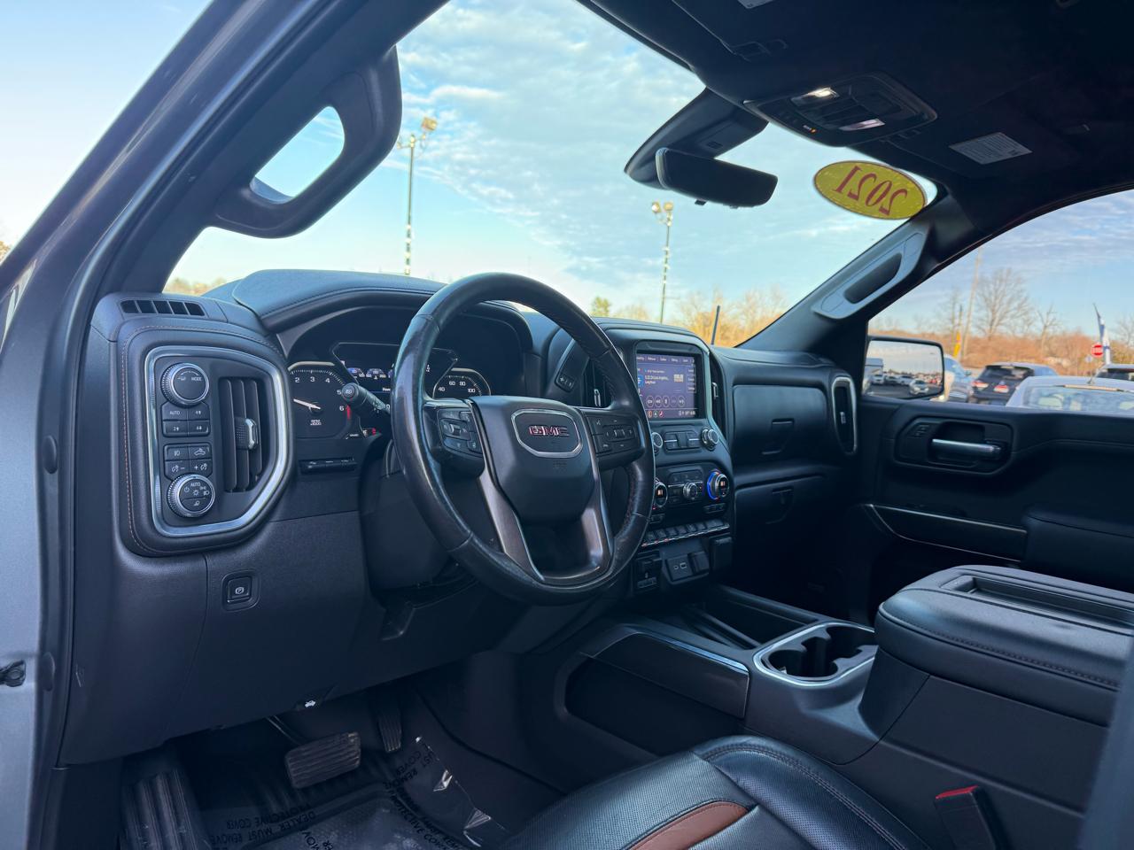 GMC Sierra 1500 4WD Crew Cab 147" AT4 2021