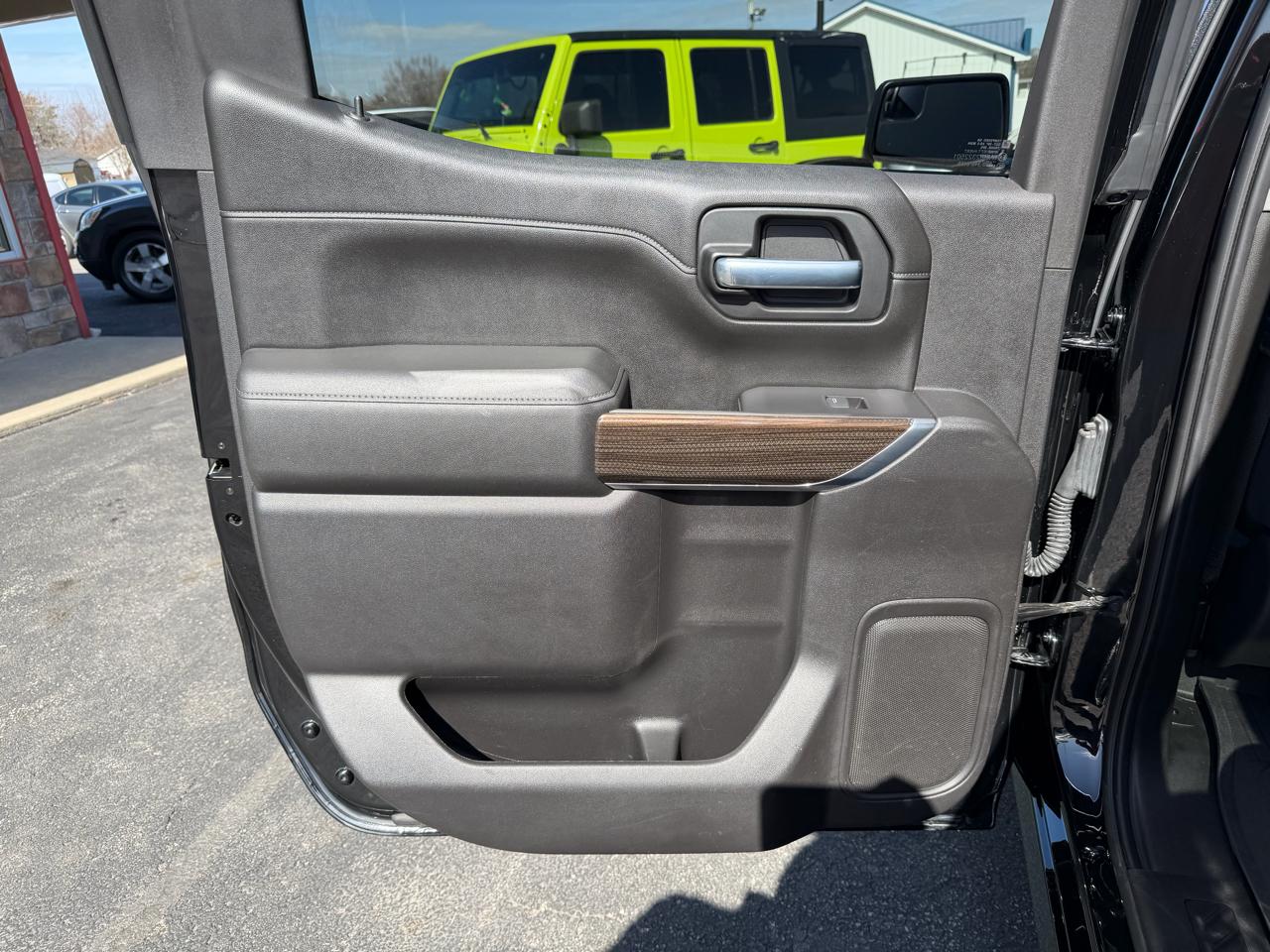 Chevrolet Silverado 1500 4WD Crew Cab 147" LT Trail Boss 2021