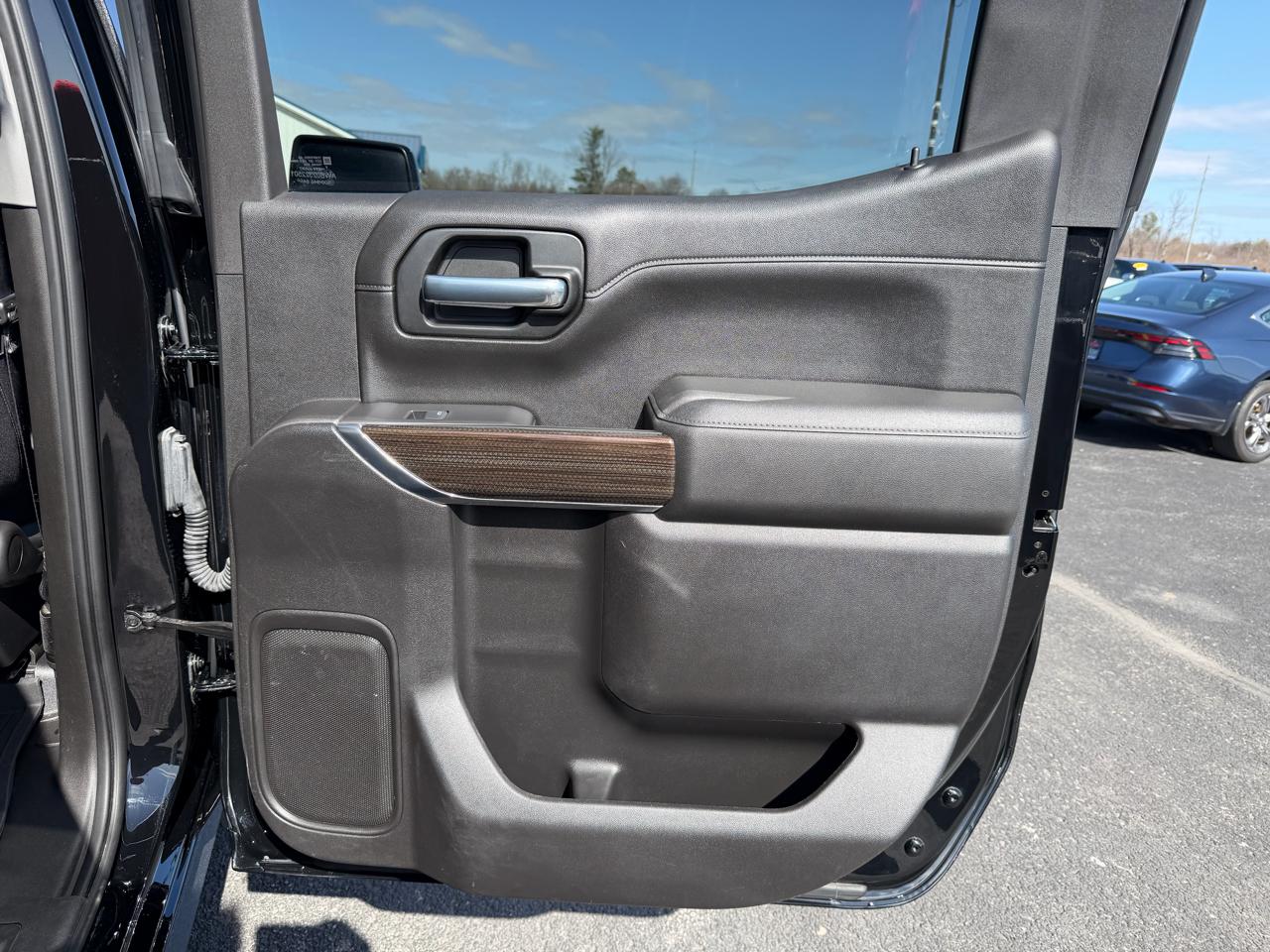 Chevrolet Silverado 1500 4WD Crew Cab 147" LT Trail Boss 2021