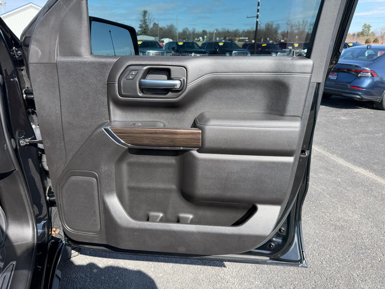 Chevrolet Silverado 1500 4WD Crew Cab 147" LT Trail Boss 2021