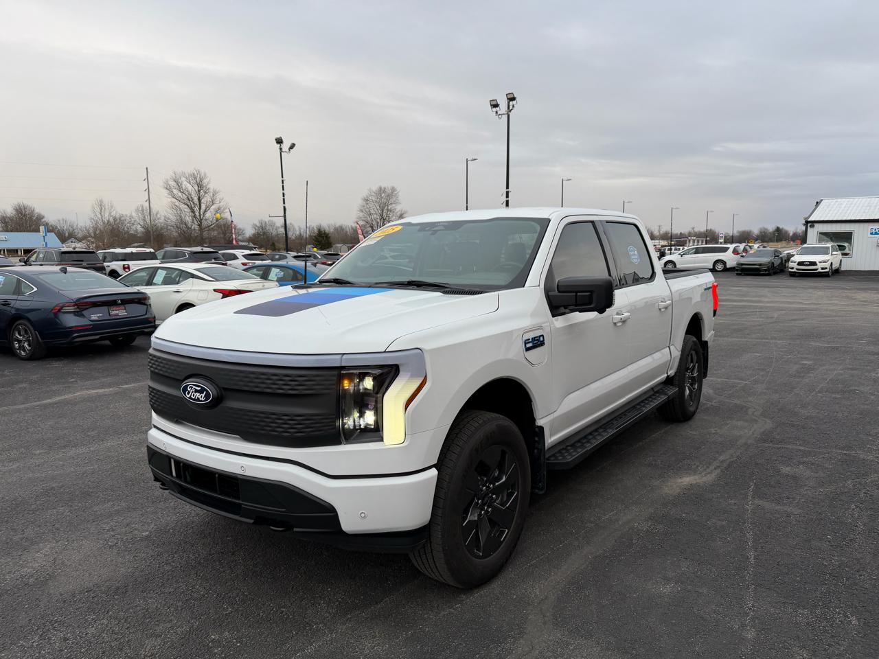 Ford F-150 Lightning Flash 4WD SuperCrew 5.5' Box 2025