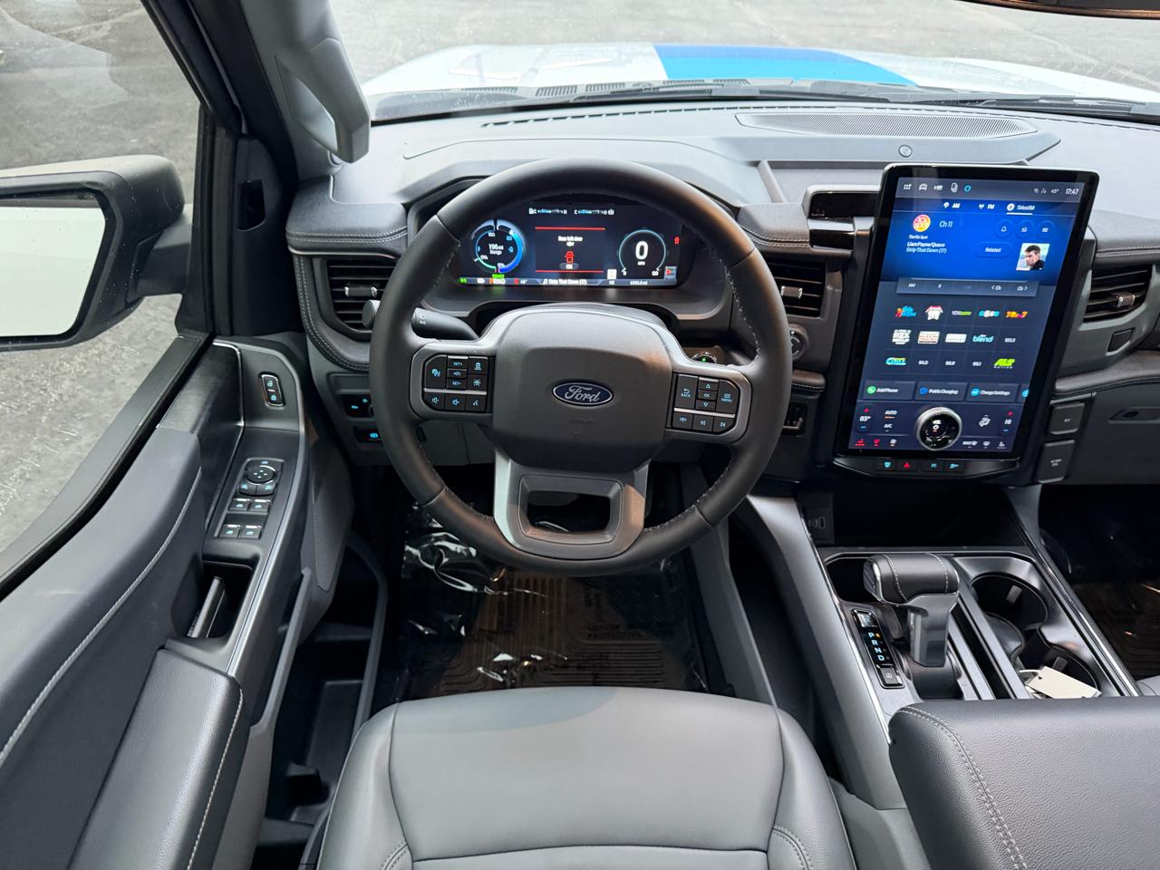 Ford F-150 Lightning Flash 4WD SuperCrew 5.5' Box 2025