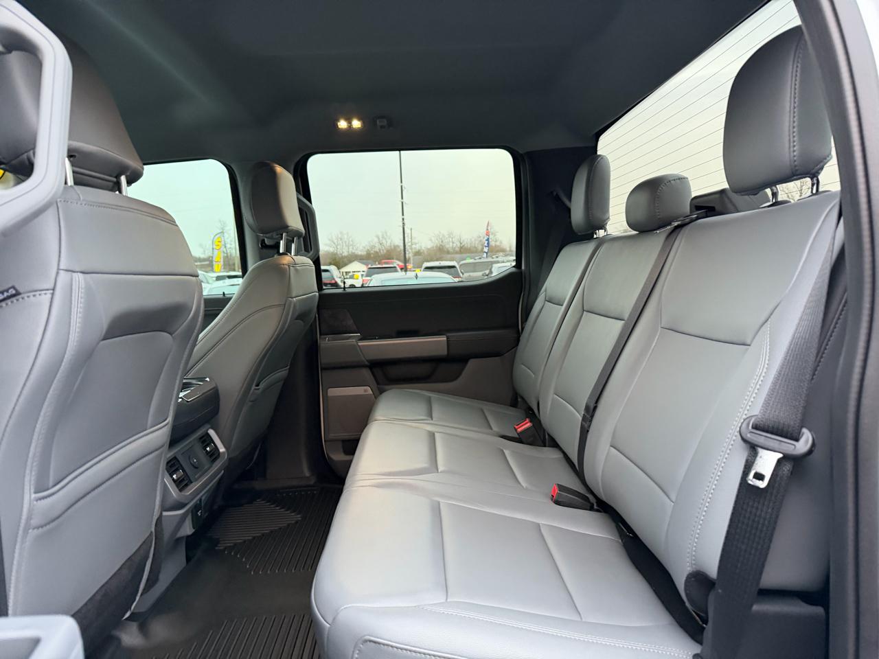 Ford F-150 Lightning Flash 4WD SuperCrew 5.5' Box 2025