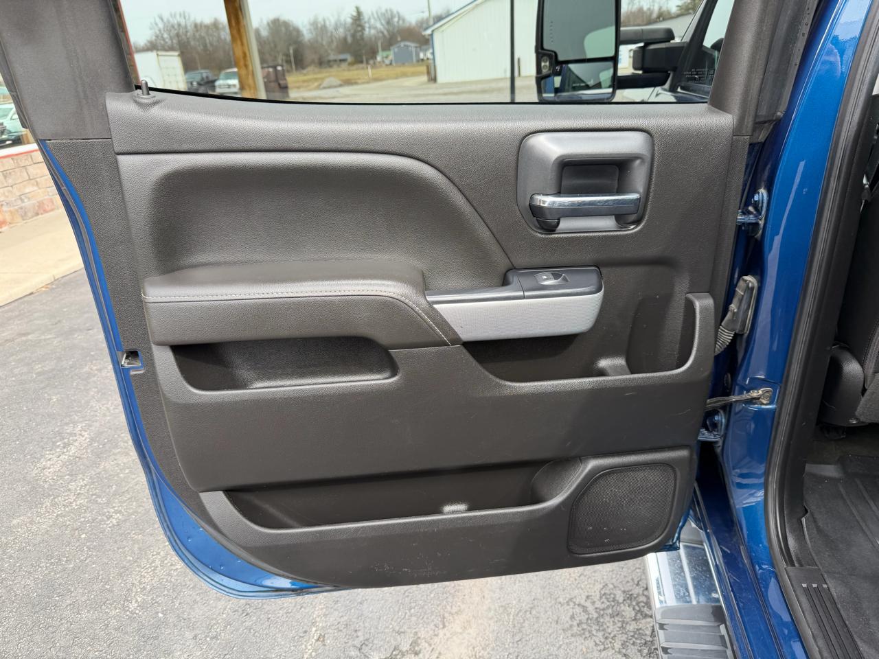 Chevrolet Silverado 2500HD 4WD Crew Cab 153.7" LTZ 2017