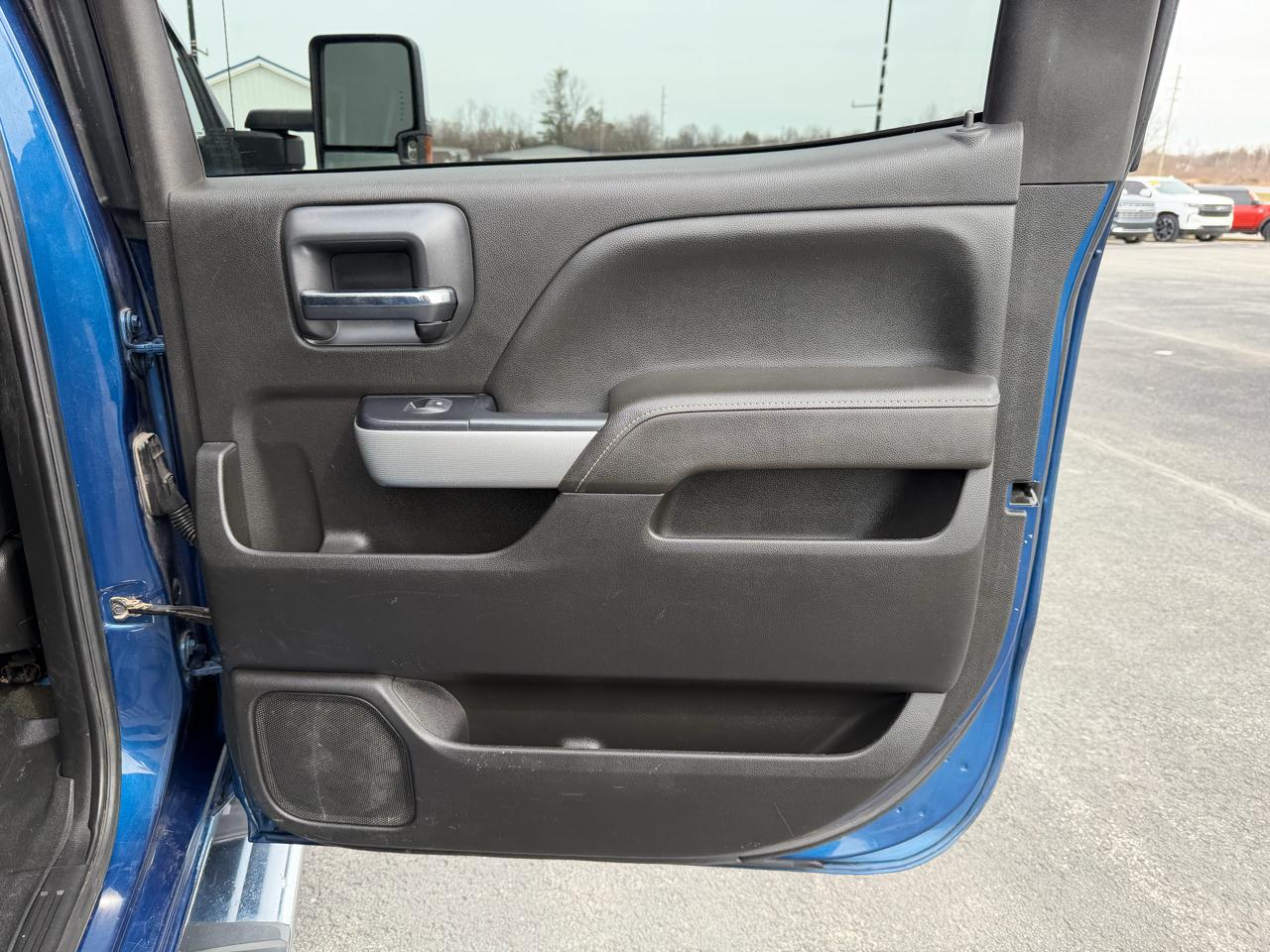 Chevrolet Silverado 2500HD 4WD Crew Cab 153.7" LTZ 2017