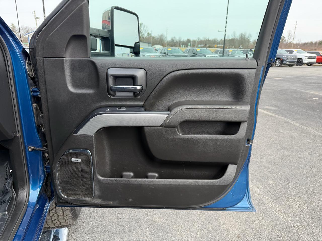 Chevrolet Silverado 2500HD 4WD Crew Cab 153.7" LTZ 2017