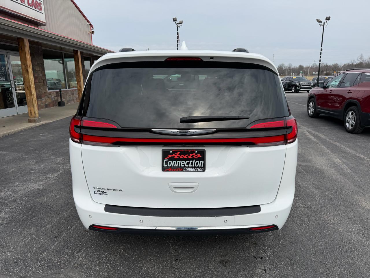 Chrysler Pacifica Touring L FWD 2022