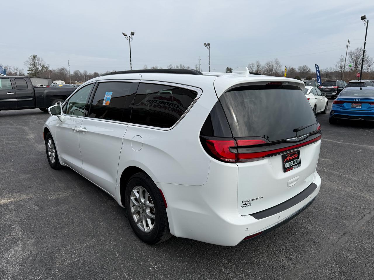 Chrysler Pacifica Touring L FWD 2022