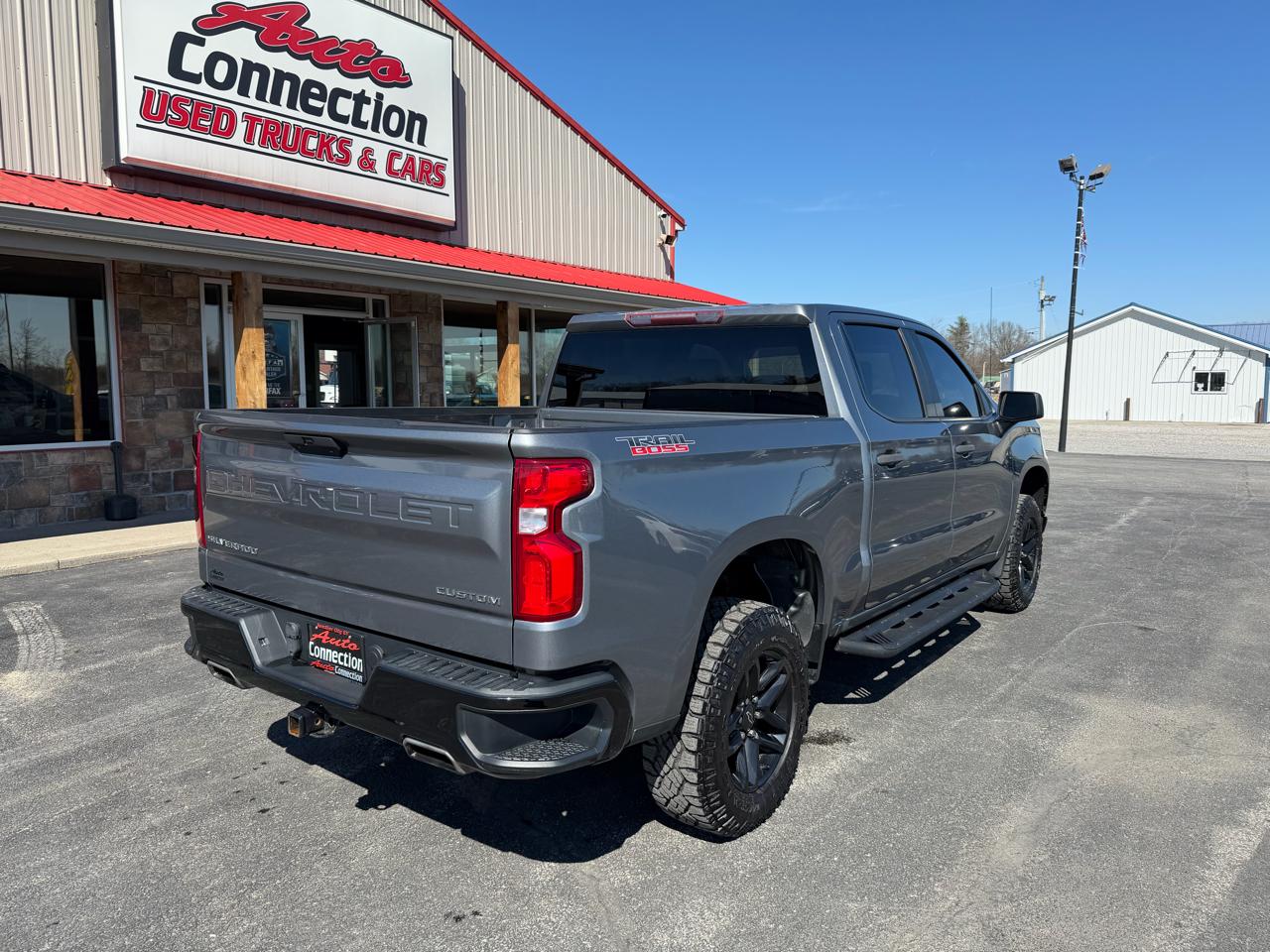 Chevrolet Silverado 1500 4WD Crew Cab 147" Custom Trail Boss 2020