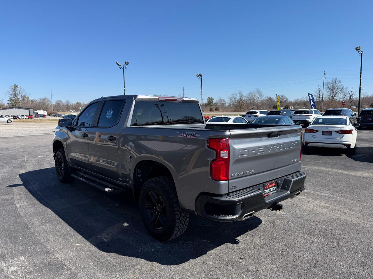 Chevrolet Silverado 1500 4WD Crew Cab 147" Custom Trail Boss 2020