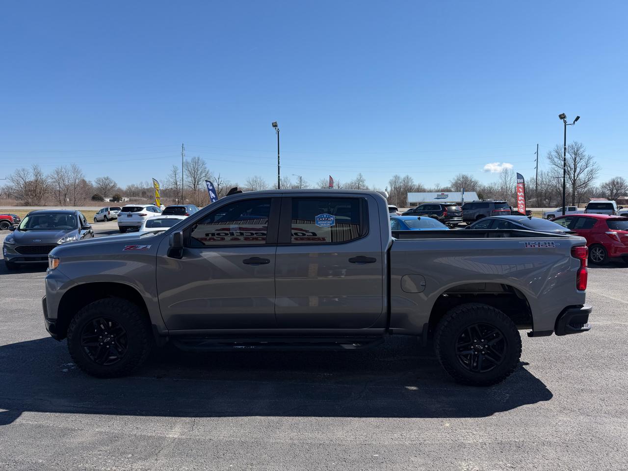 Chevrolet Silverado 1500 4WD Crew Cab 147" Custom Trail Boss 2020