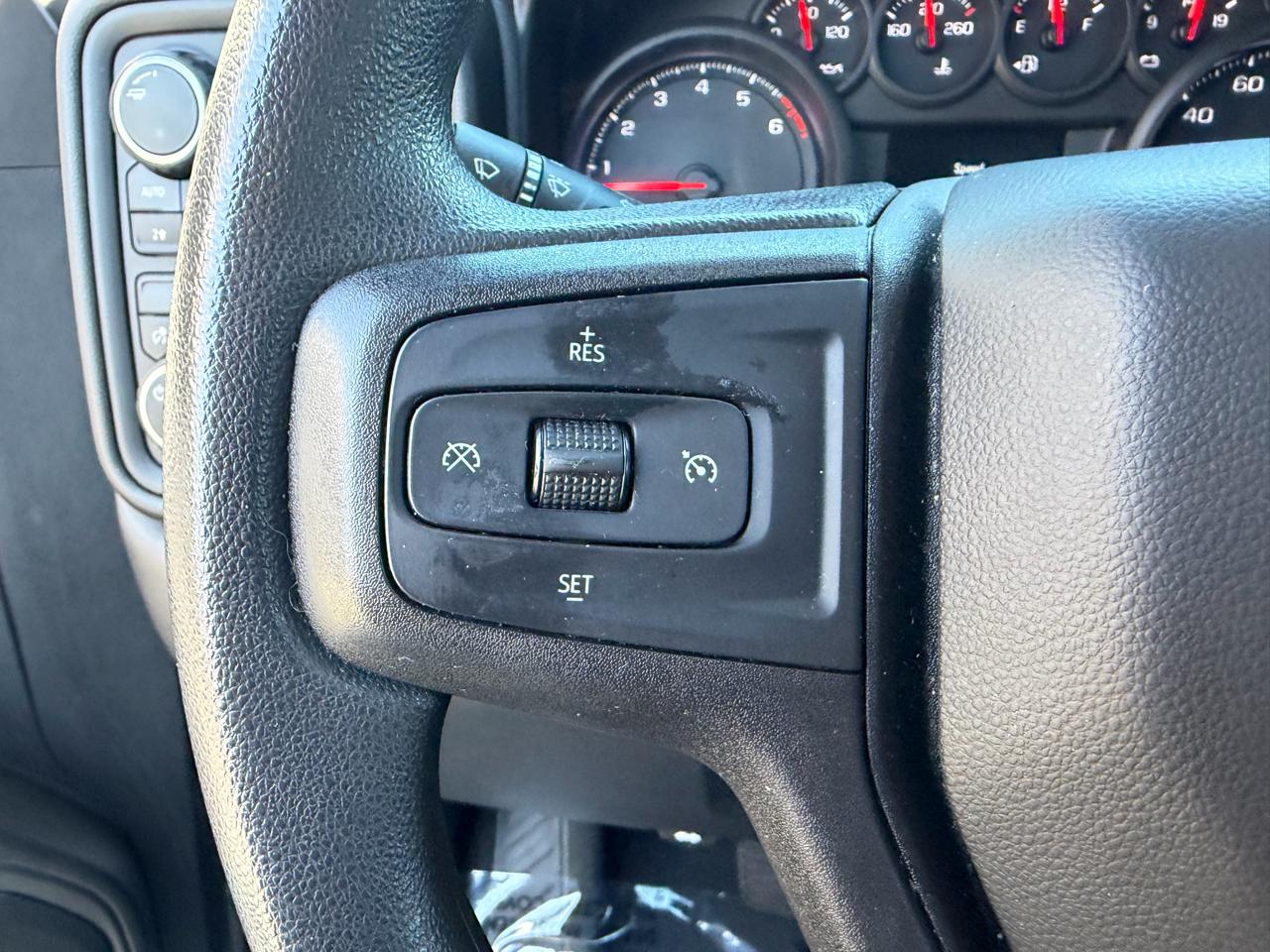 Chevrolet Silverado 1500 4WD Crew Cab 147" Custom Trail Boss 2020