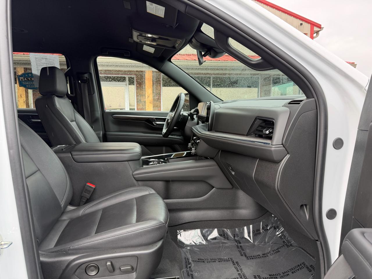 Chevrolet Tahoe 4WD 4dr LT 2025