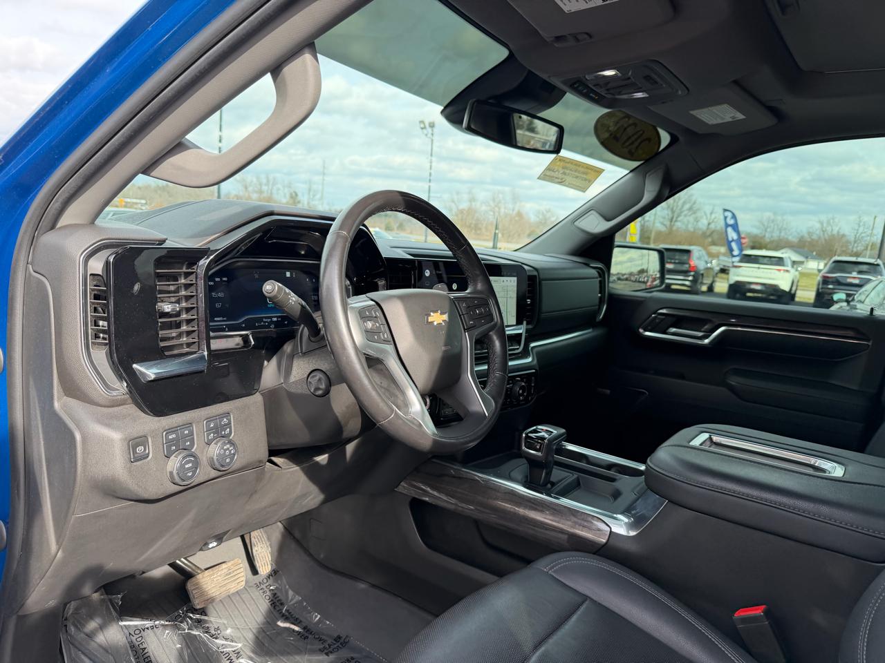 Chevrolet Silverado 1500 4WD Crew Cab 147" LTZ 2022