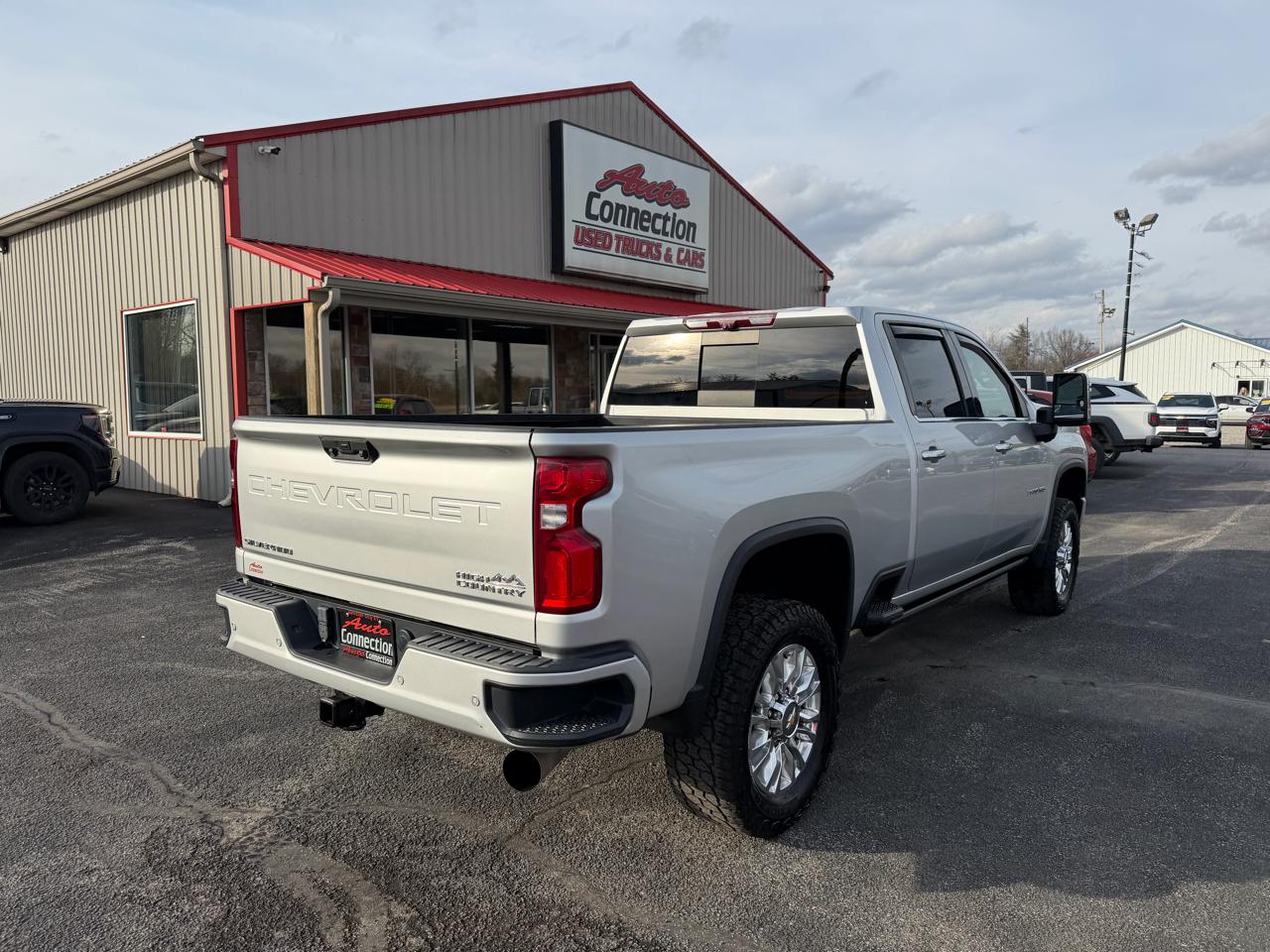 Chevrolet Silverado 3500HD 4WD Crew Cab 159" High Country 2023