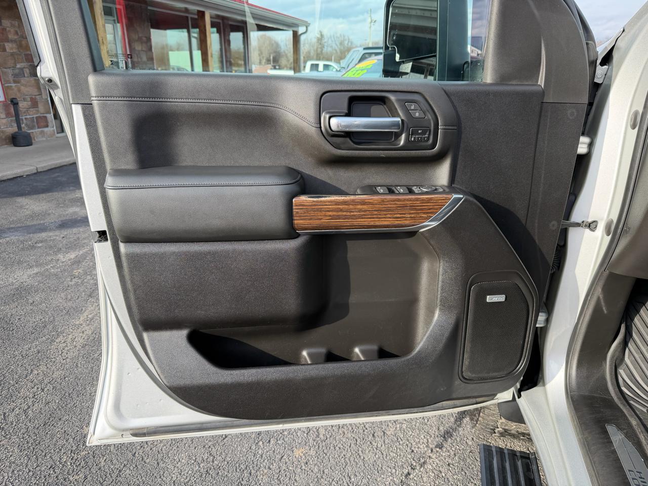 Chevrolet Silverado 3500HD 4WD Crew Cab 159" High Country 2023