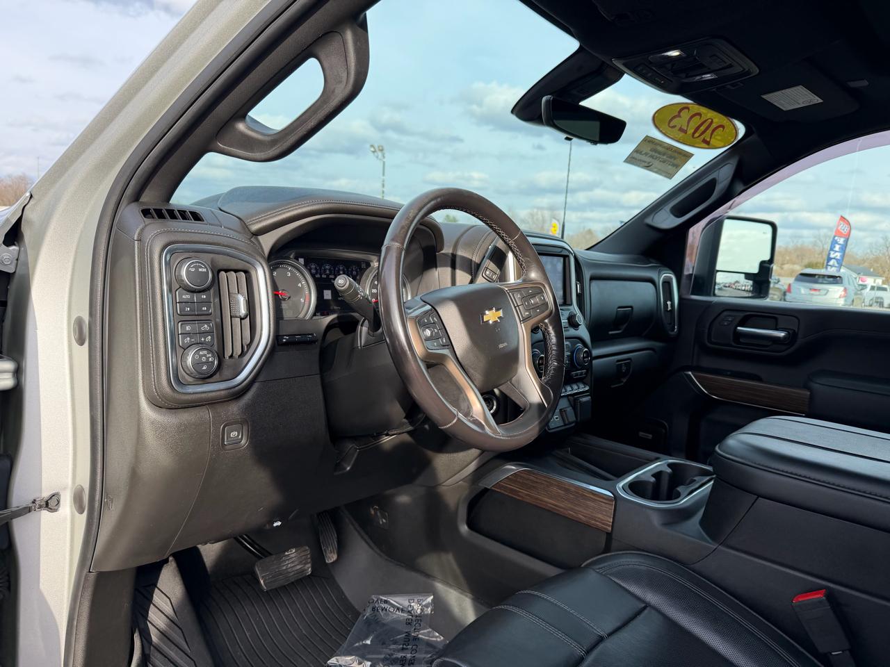 Chevrolet Silverado 3500HD 4WD Crew Cab 159" High Country 2023