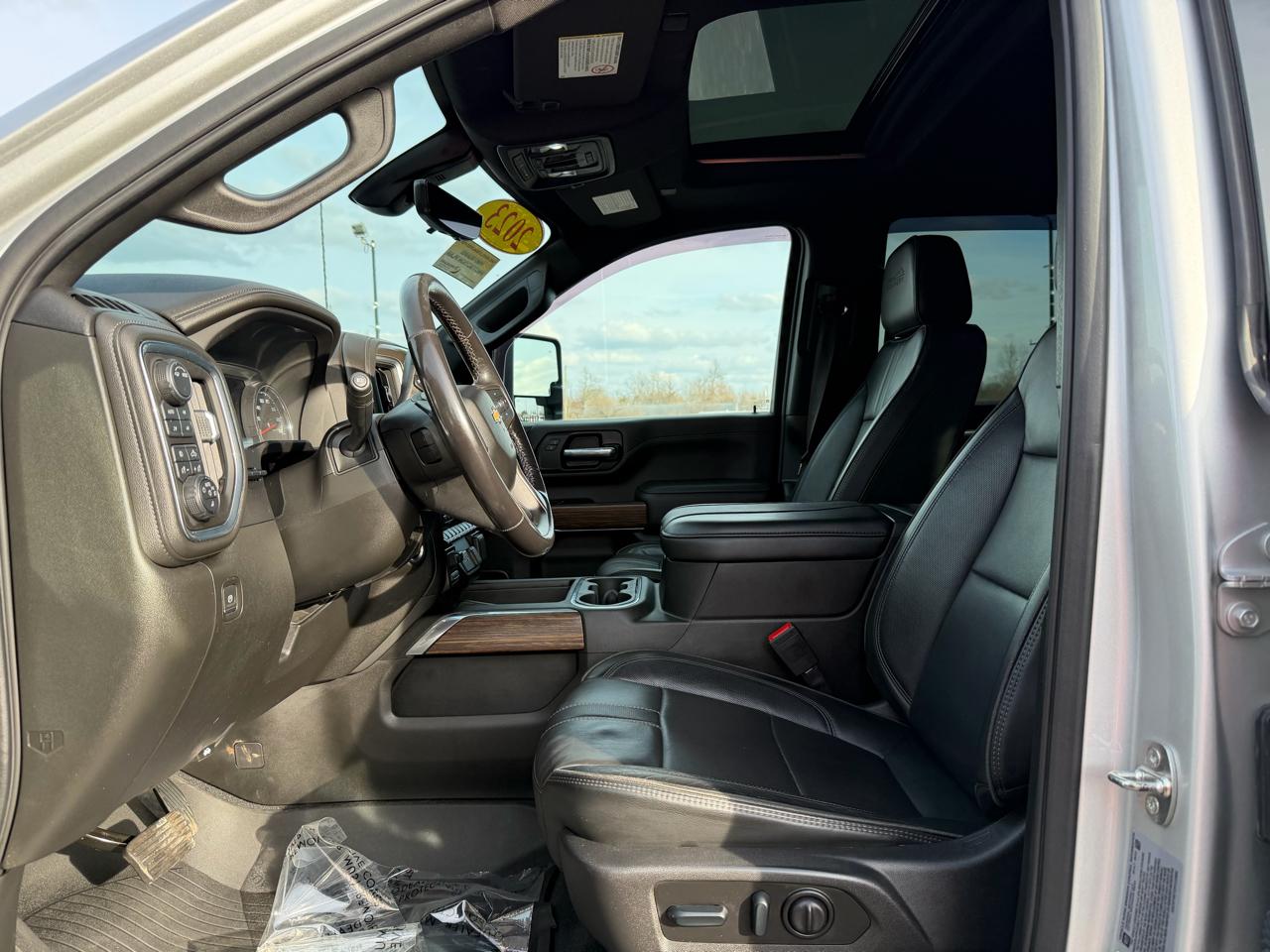 Chevrolet Silverado 3500HD 4WD Crew Cab 159" High Country 2023