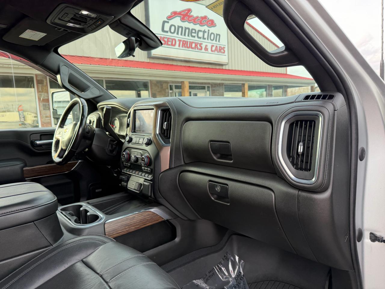 Chevrolet Silverado 3500HD 4WD Crew Cab 159" High Country 2023