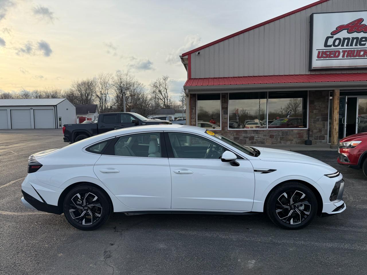 Hyundai Sonata SEL FWD 2025