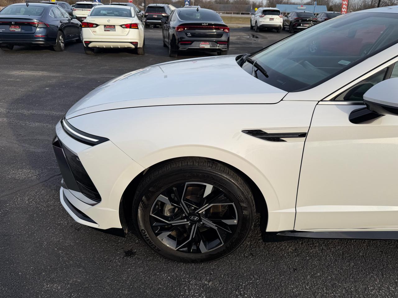 Hyundai Sonata SEL FWD 2025