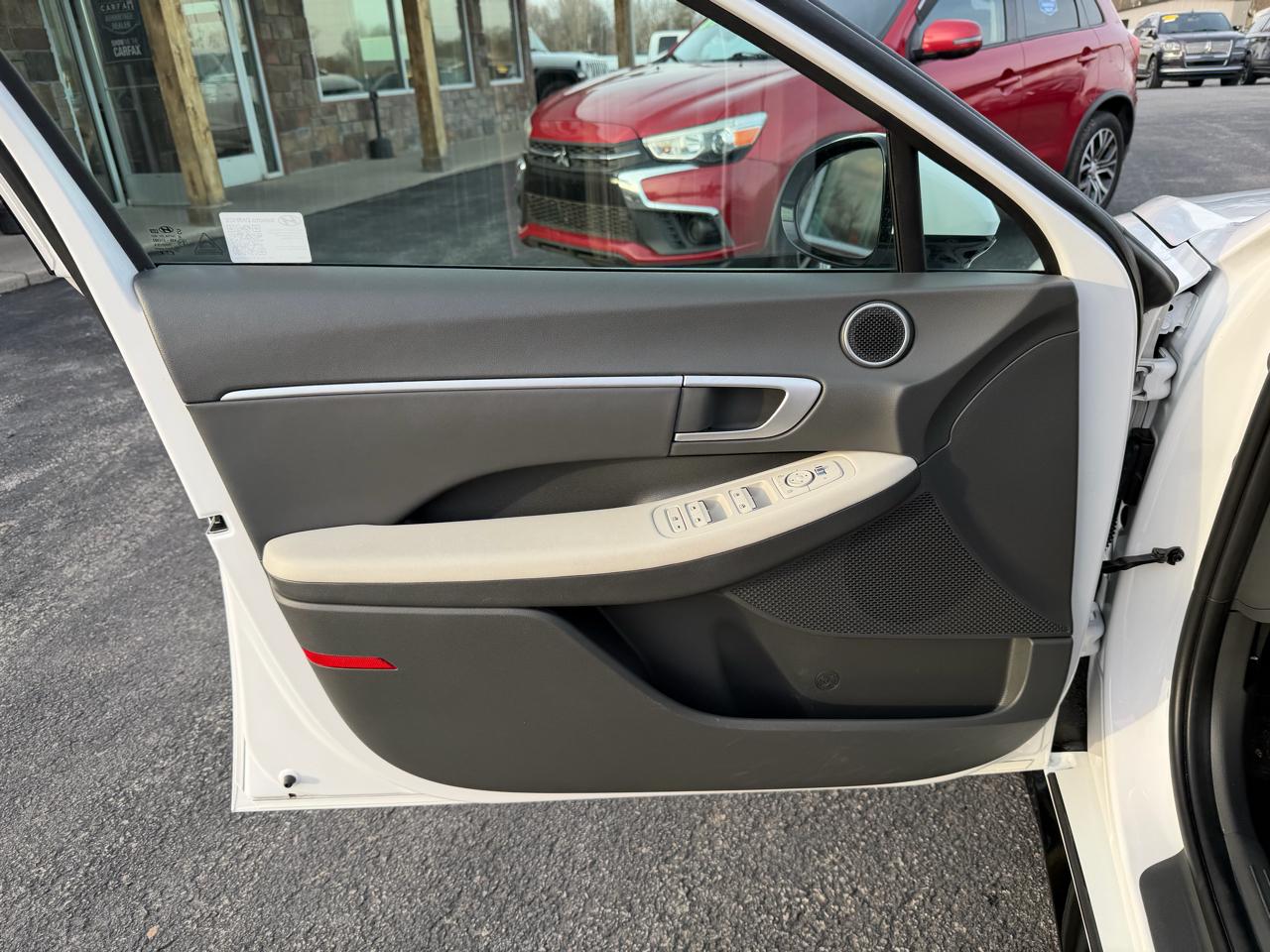 Hyundai Sonata SEL FWD 2025