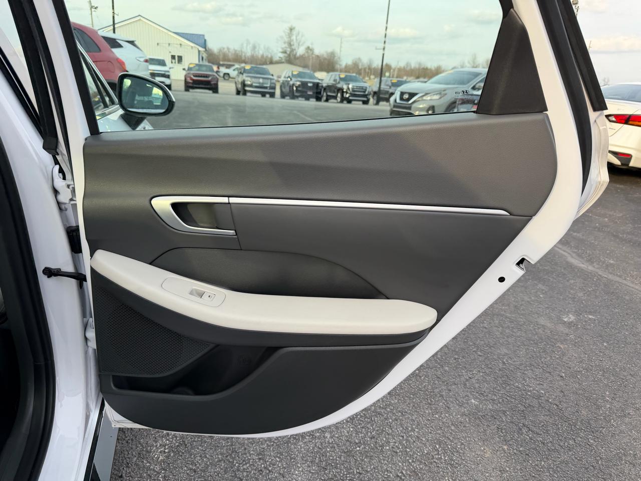 Hyundai Sonata SEL FWD 2025