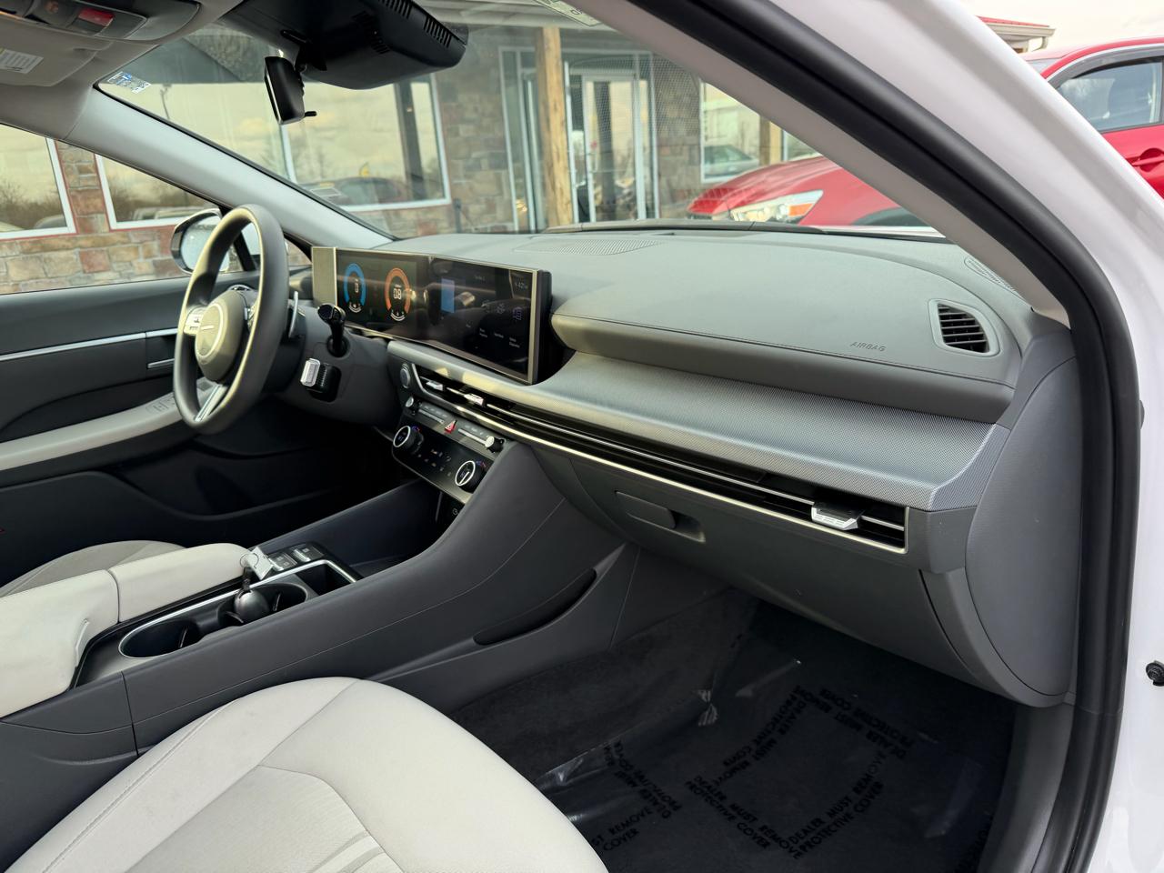 Hyundai Sonata SEL FWD 2025