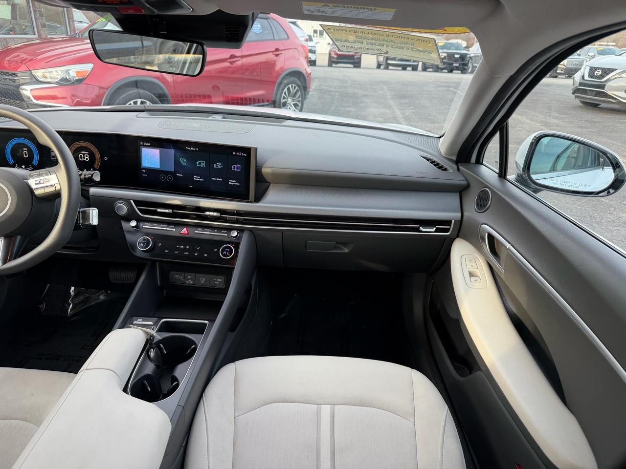 Hyundai Sonata SEL FWD 2025