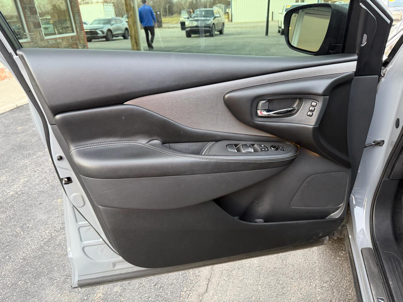 Nissan Murano FWD SL 2023