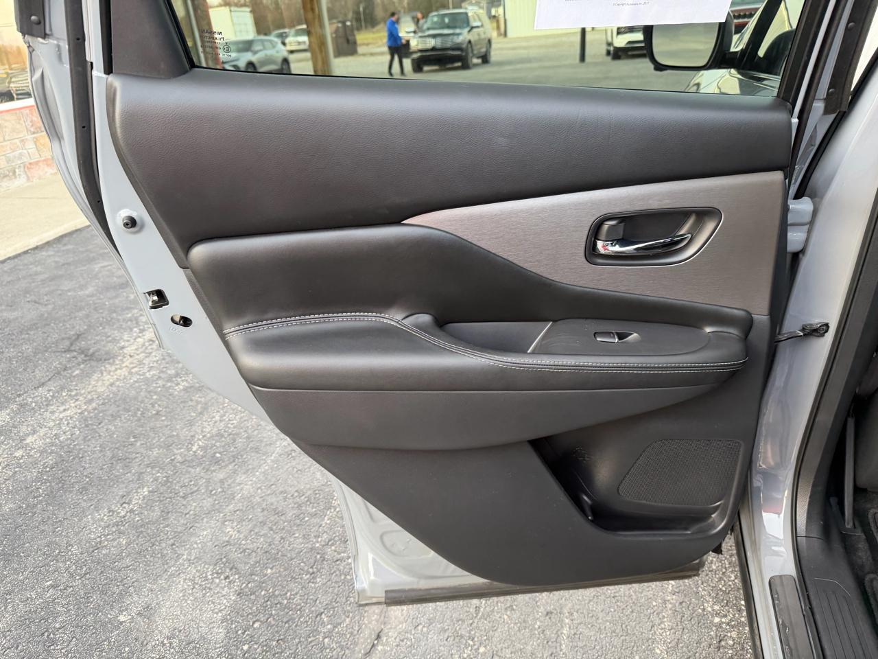 Nissan Murano FWD SL 2023