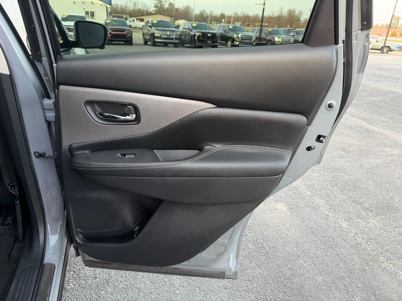 Nissan Murano FWD SL 2023