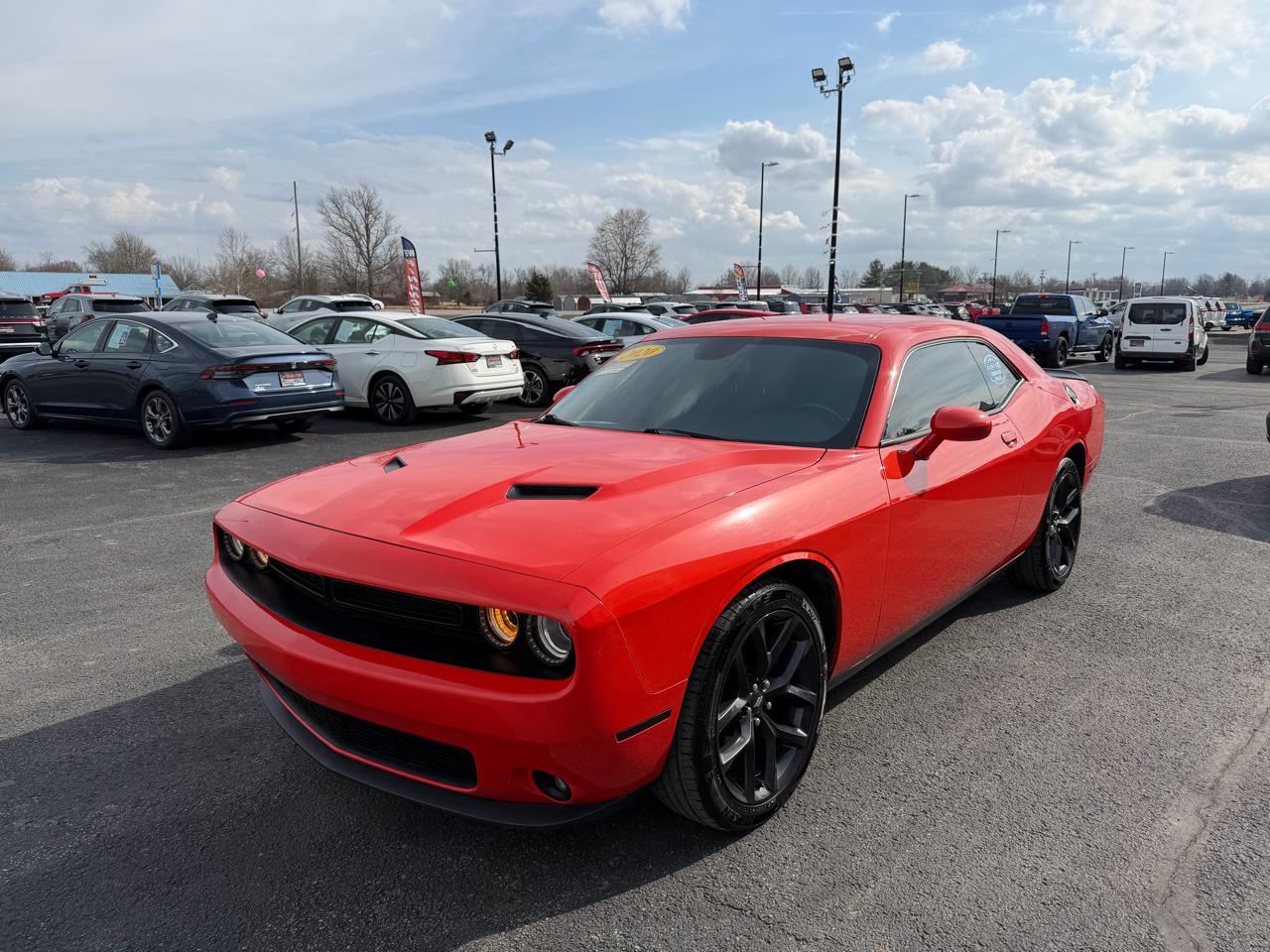 Dodge Challenger SXT RWD 2020