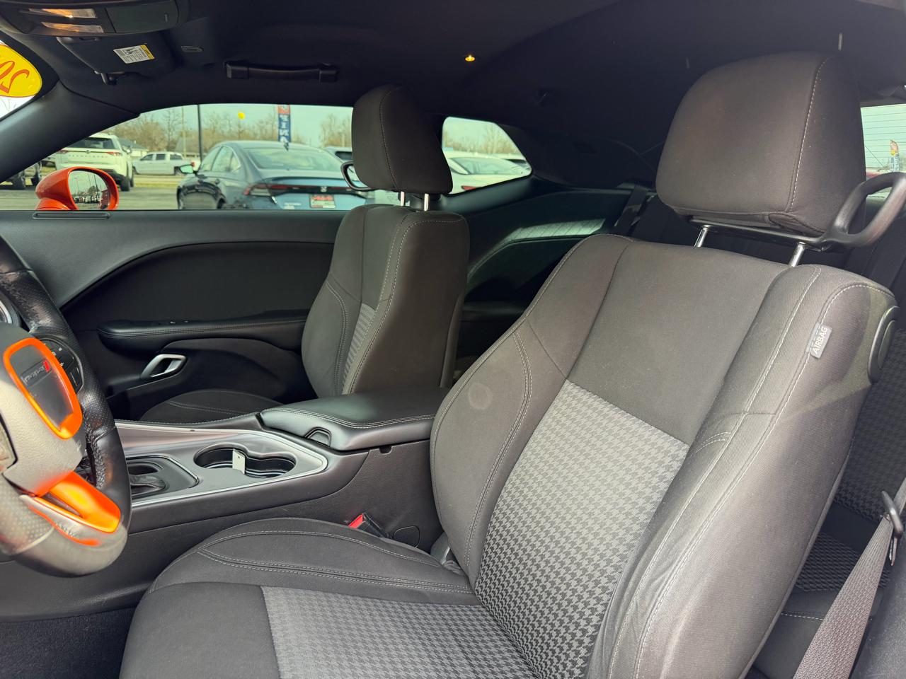 Dodge Challenger SXT RWD 2020