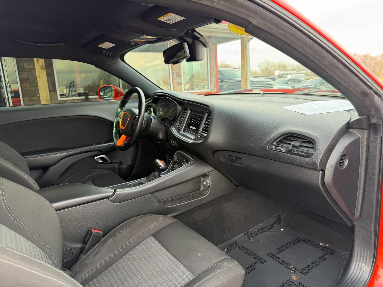 Dodge Challenger SXT RWD 2020