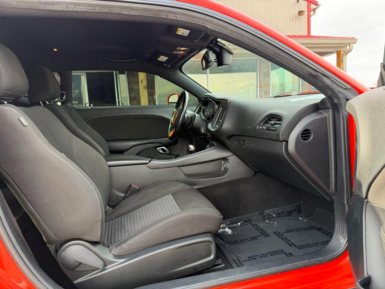 Dodge Challenger SXT RWD 2020