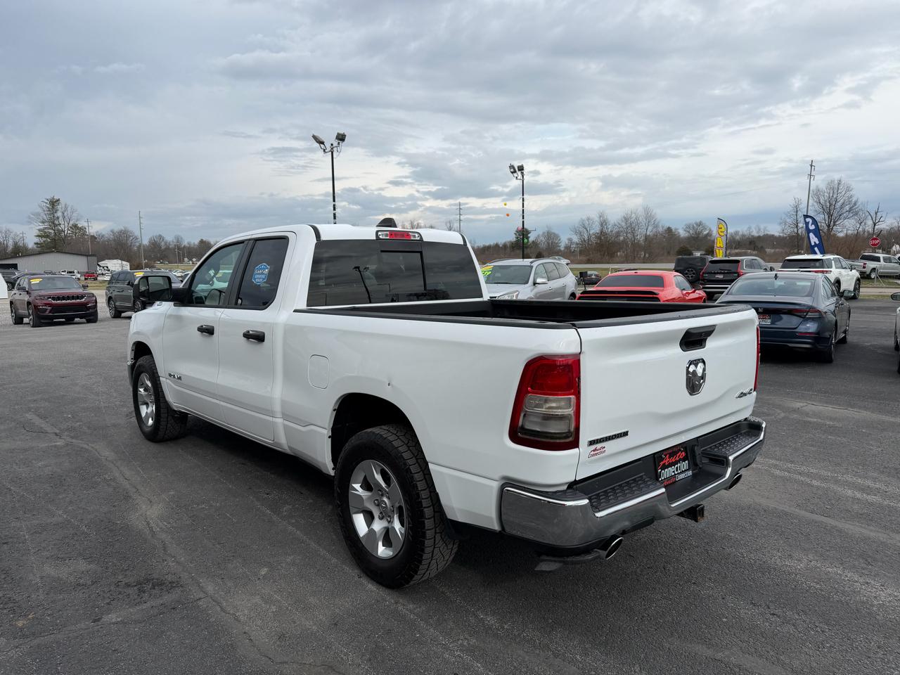 RAM 1500 Big Horn 4x4 Quad Cab 6'4" Box 2023